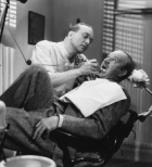 חור בשן - תמונת אווירה